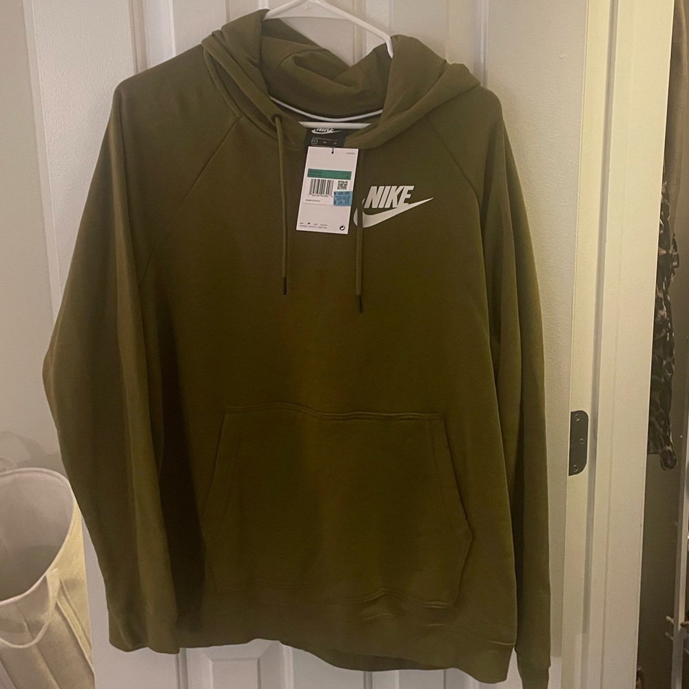 Nike army green hoodie XL (NWT)